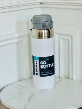 36oz Stanley Go Bottle Vacuum Water Bottle - White & Gray NWT